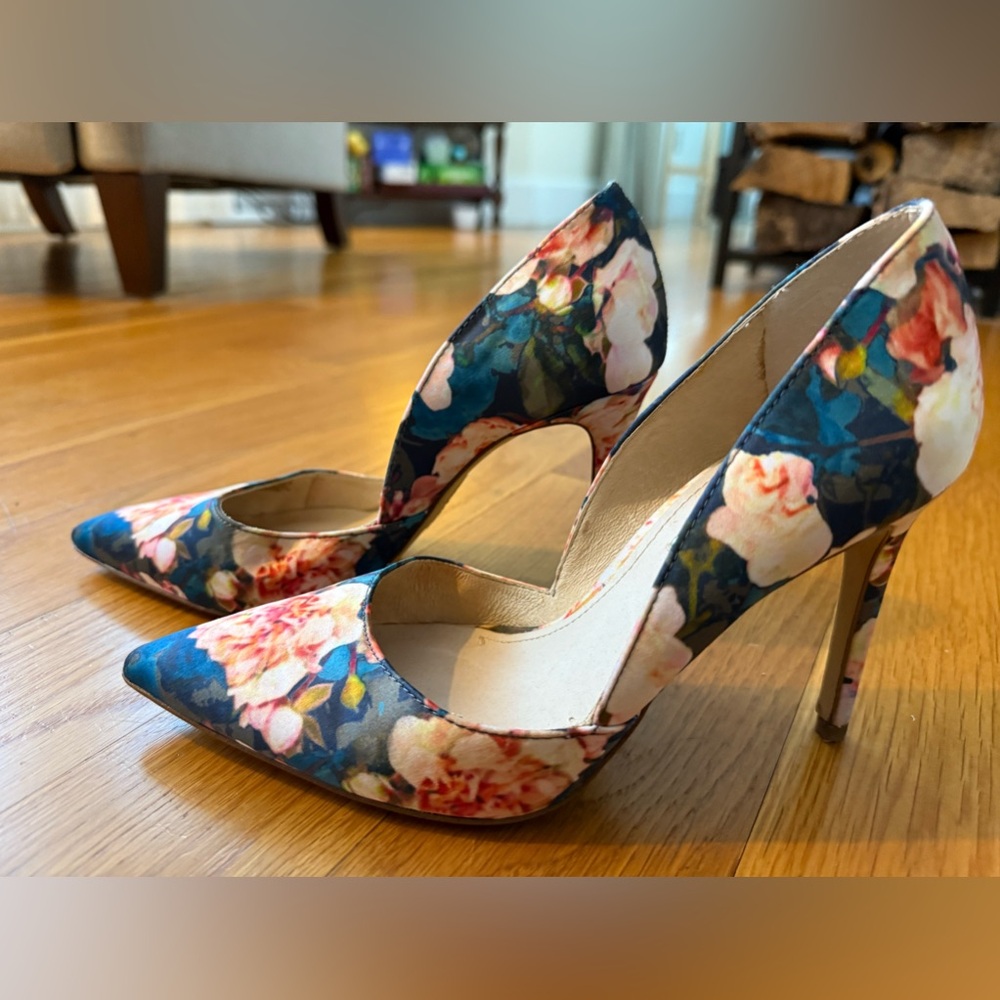 Louise et Cie Hermosah Pump in Rose Print Satin, Size 6.5